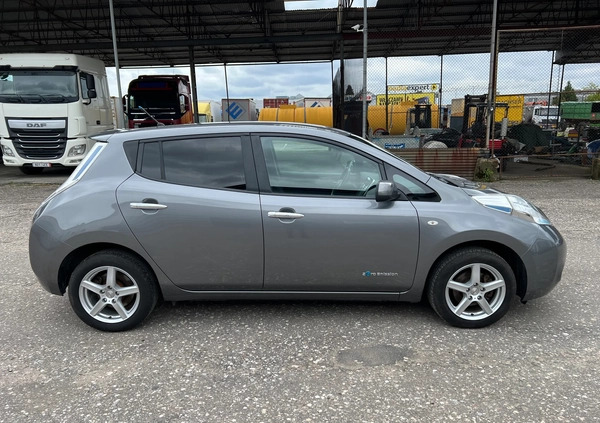 Nissan Leaf cena 25950 przebieg: 107000, rok produkcji 2013 z Konin małe 631